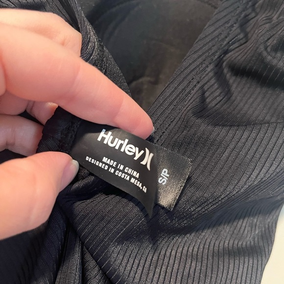 Women’s Hurley Black Ribbed One Piece Swimsuit - Picture 4 of 6